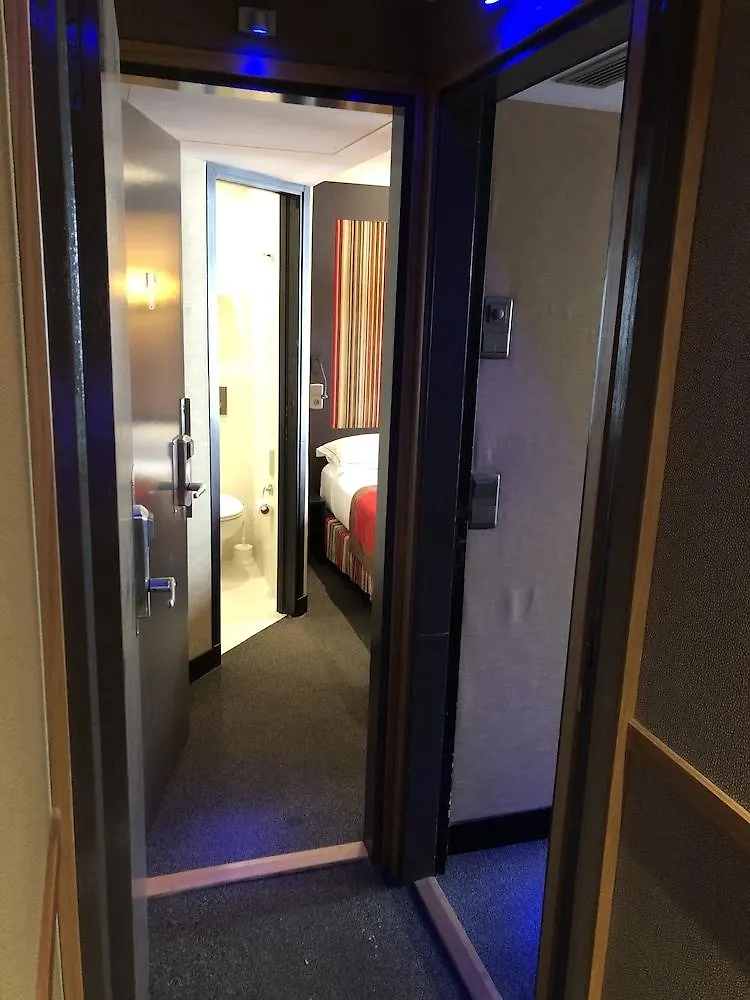 Hôtel Du Vieux Saule Paris Hotel