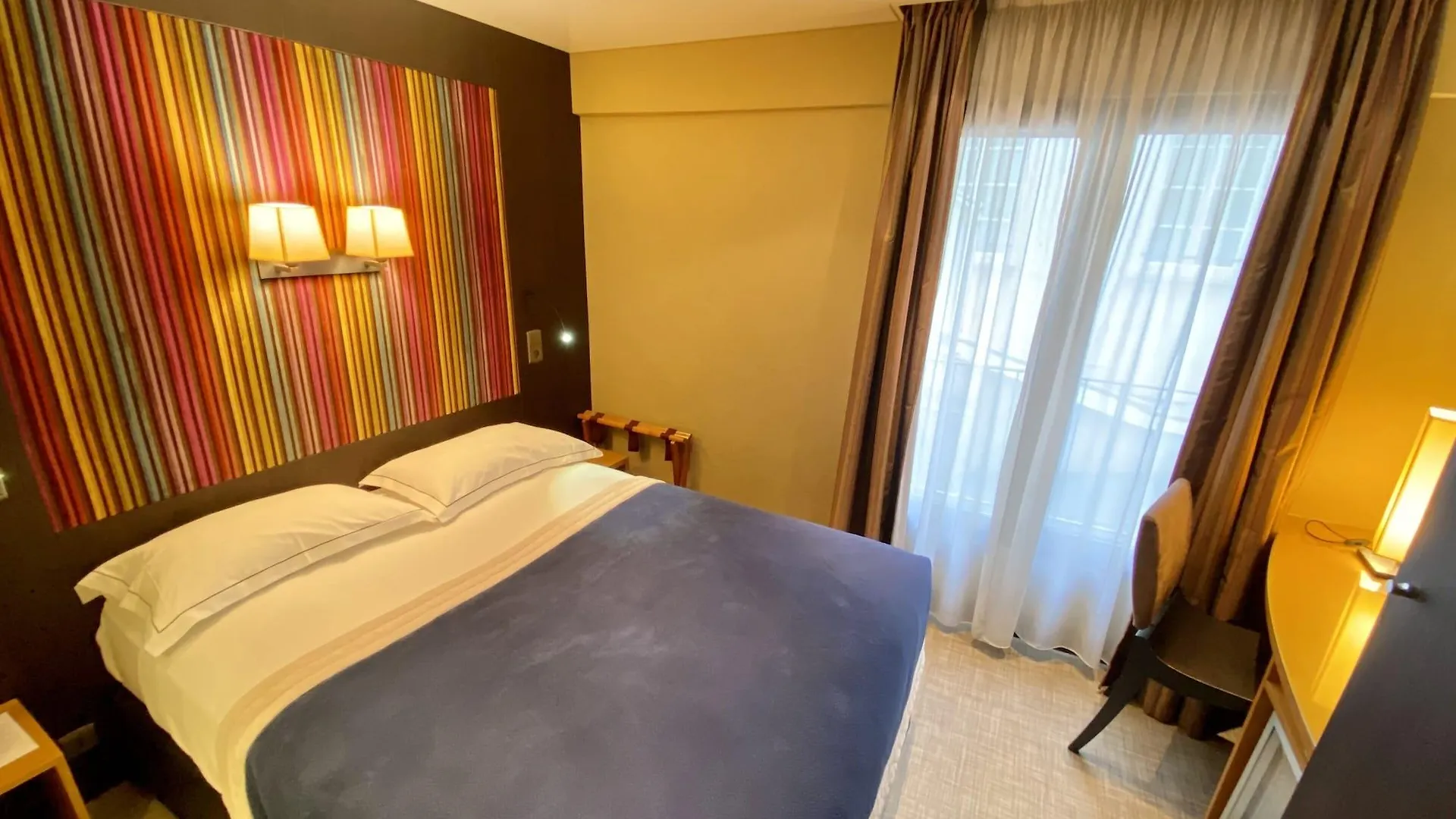Hotel Du Vieux Saule Paris Frankreich